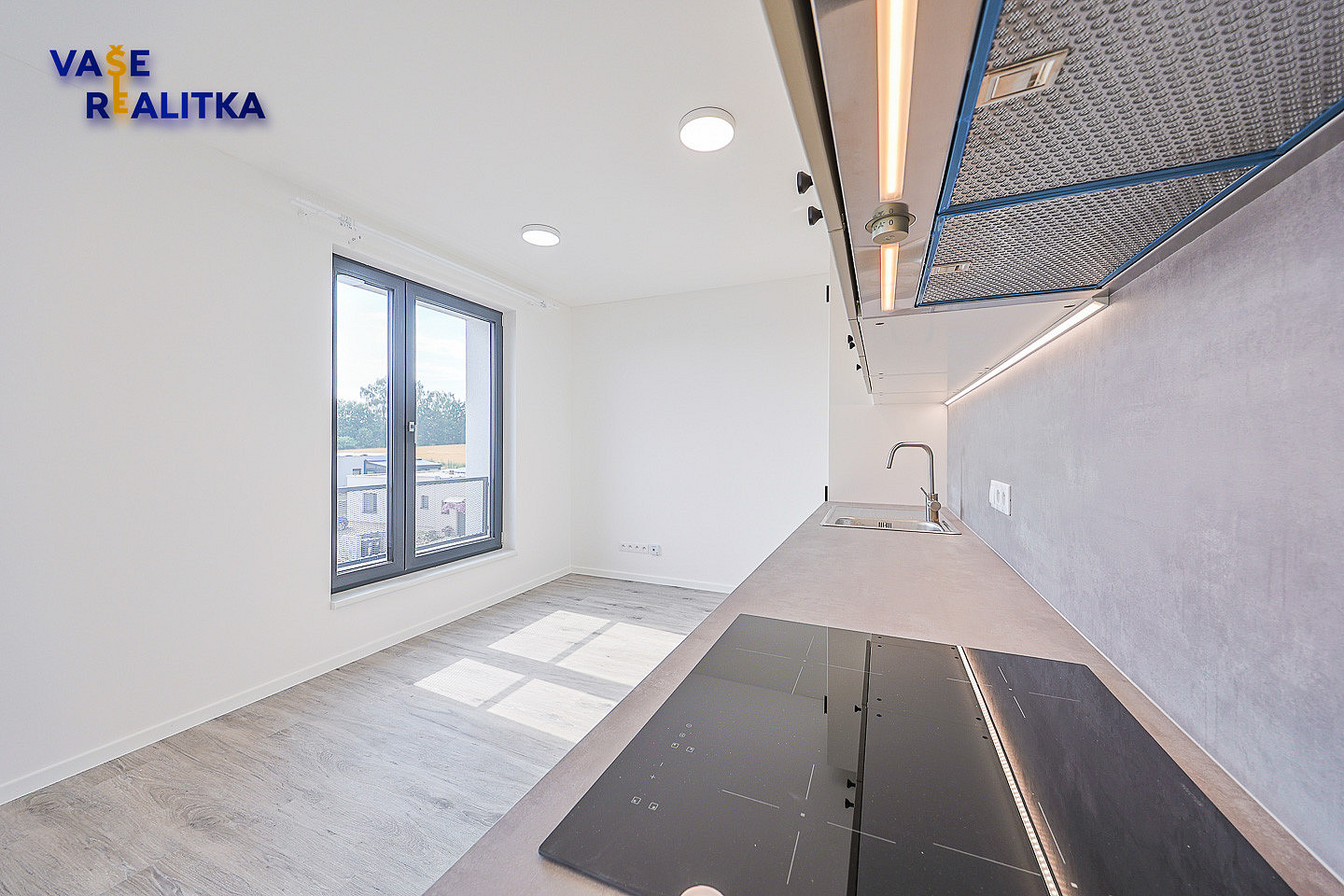 Pronájem bytu 1+kk 33 m² — photo 4