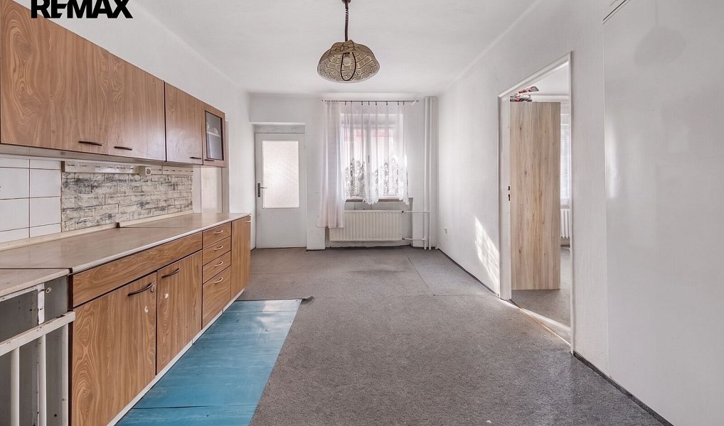 Prodej domu 260 m² s pozemkem 839 m², Vědomice – náhled fotky 17