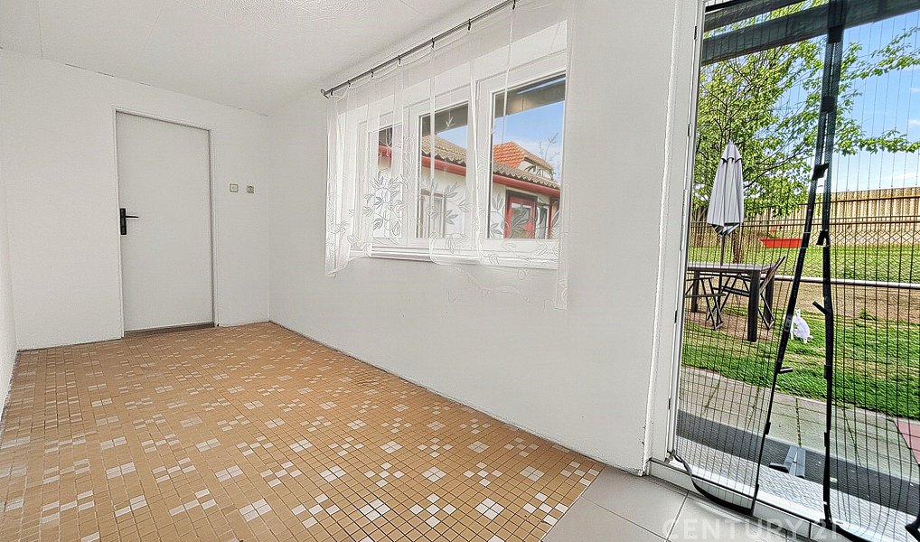 Prodej domu 123 m² s pozemkem 563 m², Hostim – náhled fotky 10