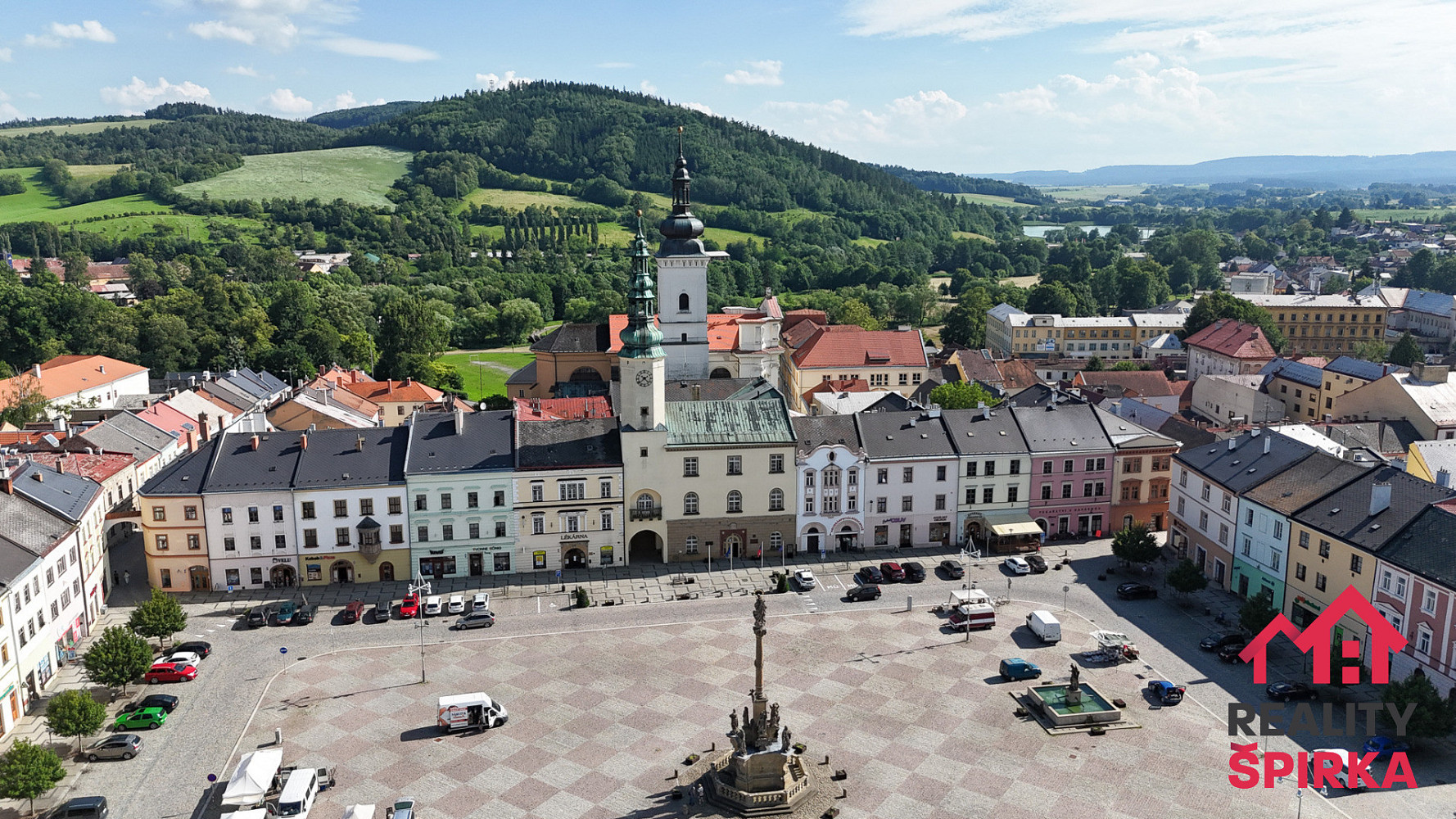 Prodej komerčního objektu (jiného typu) 422 m²