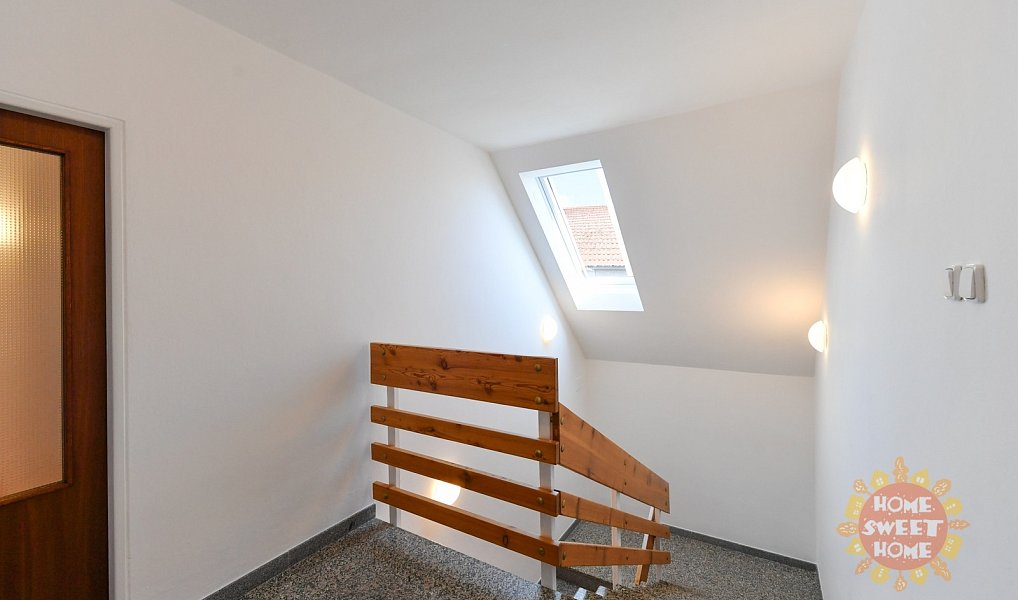 Pronájem domu 417 m² s pozemkem 1 208 m², Praha – náhled fotky 12
