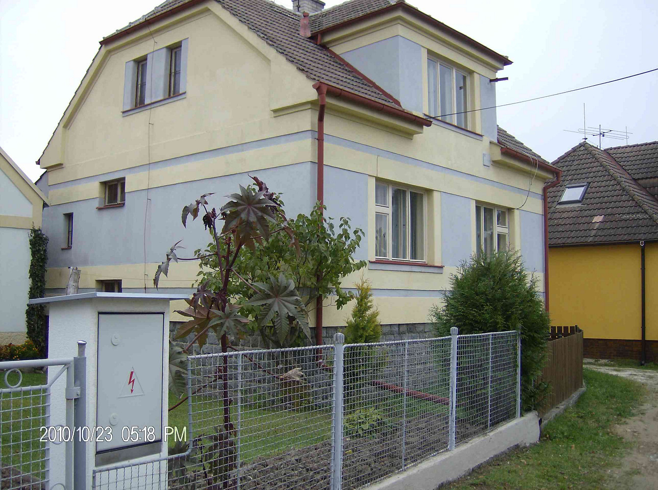 Pronájem domu 120 m² s pozemkem 1 000 m²