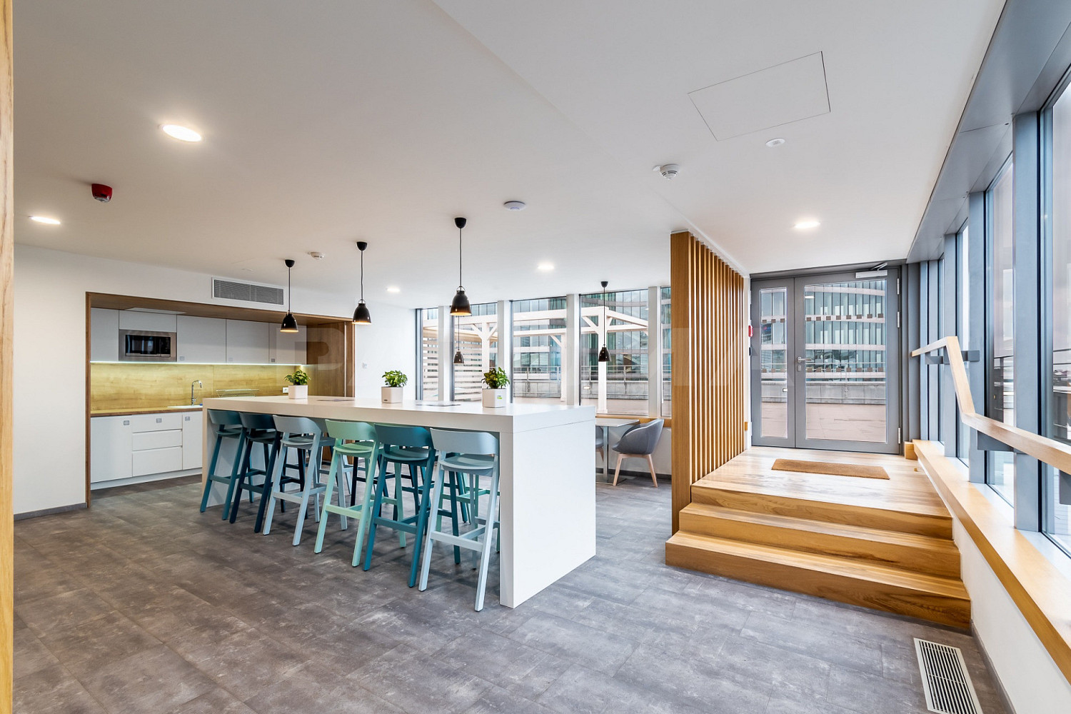 Pronájem kanceláře 348 m² – pohled 4