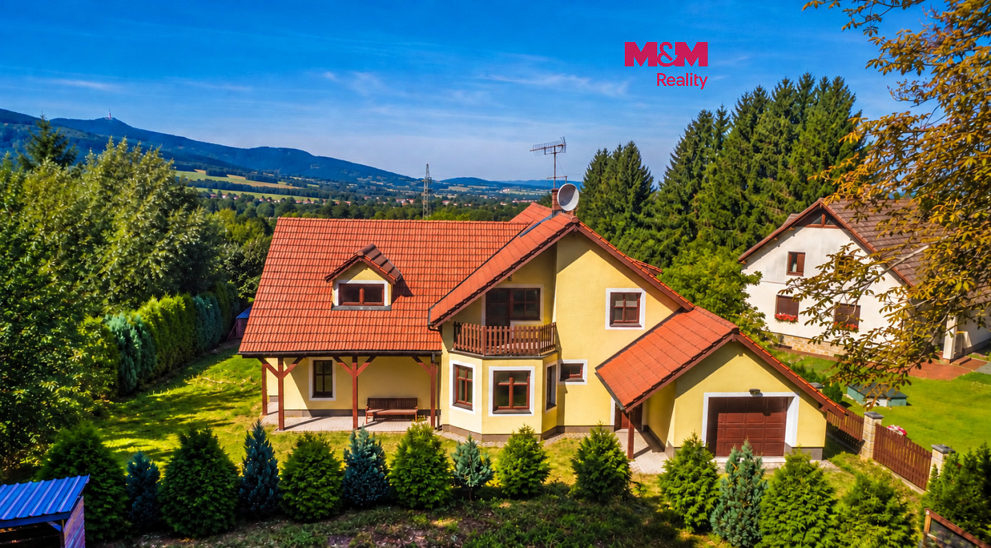 Prodej domu 372 m² s pozemkem 2 134 m²