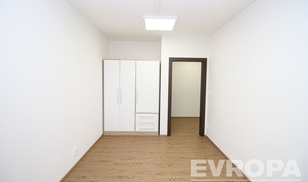 Pronájem kanceláře 81 m², Plzeň – náhled fotky 8