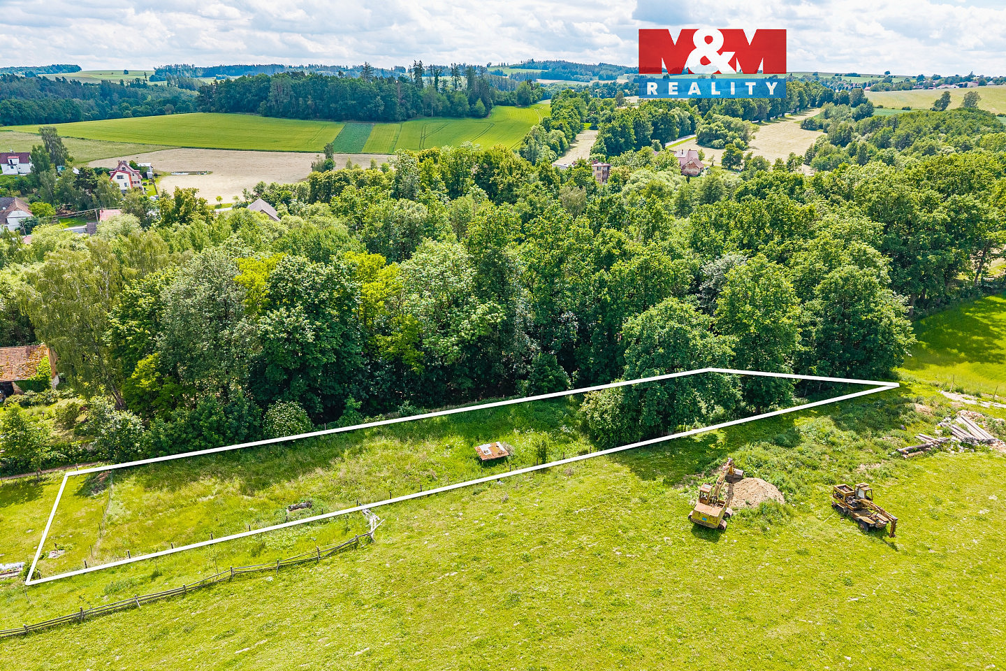Prodej stavebního pozemku 1 850 m²