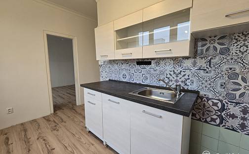 Pronájem bytu 1+1 36 m², Vítězná, Chodov, okres Sokolov