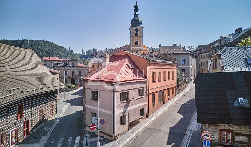Prodej domu 199 m² s pozemkem 215 m², Úpice – náhled fotky 5