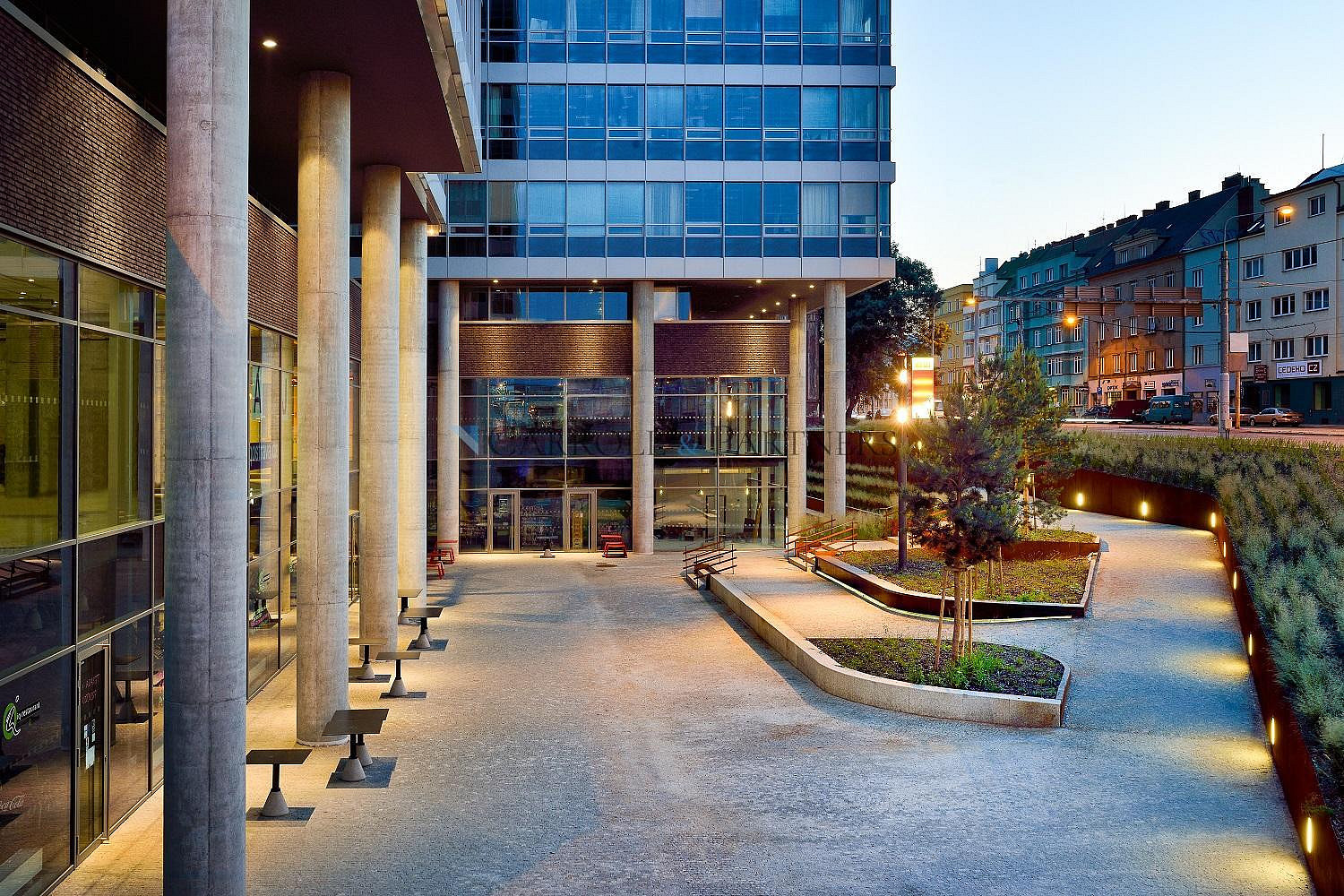 Pronájem kanceláře 250 m² – fotografie 5