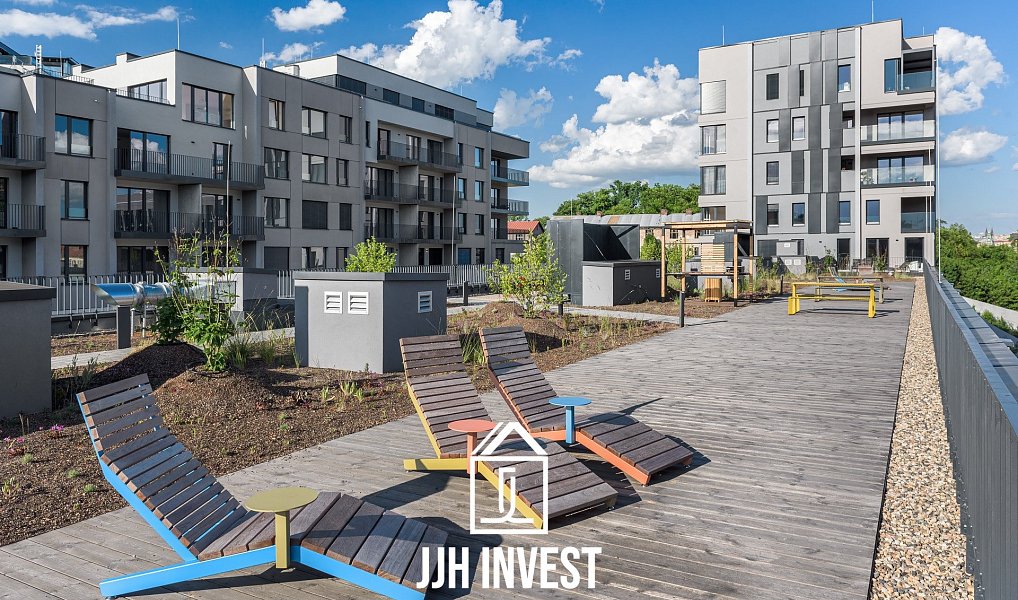 Prodej bytu 4+kk 136 m², Praha – náhled fotky 27