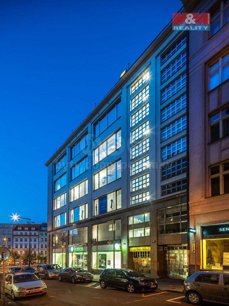 Pronájem kanceláře 493 m²