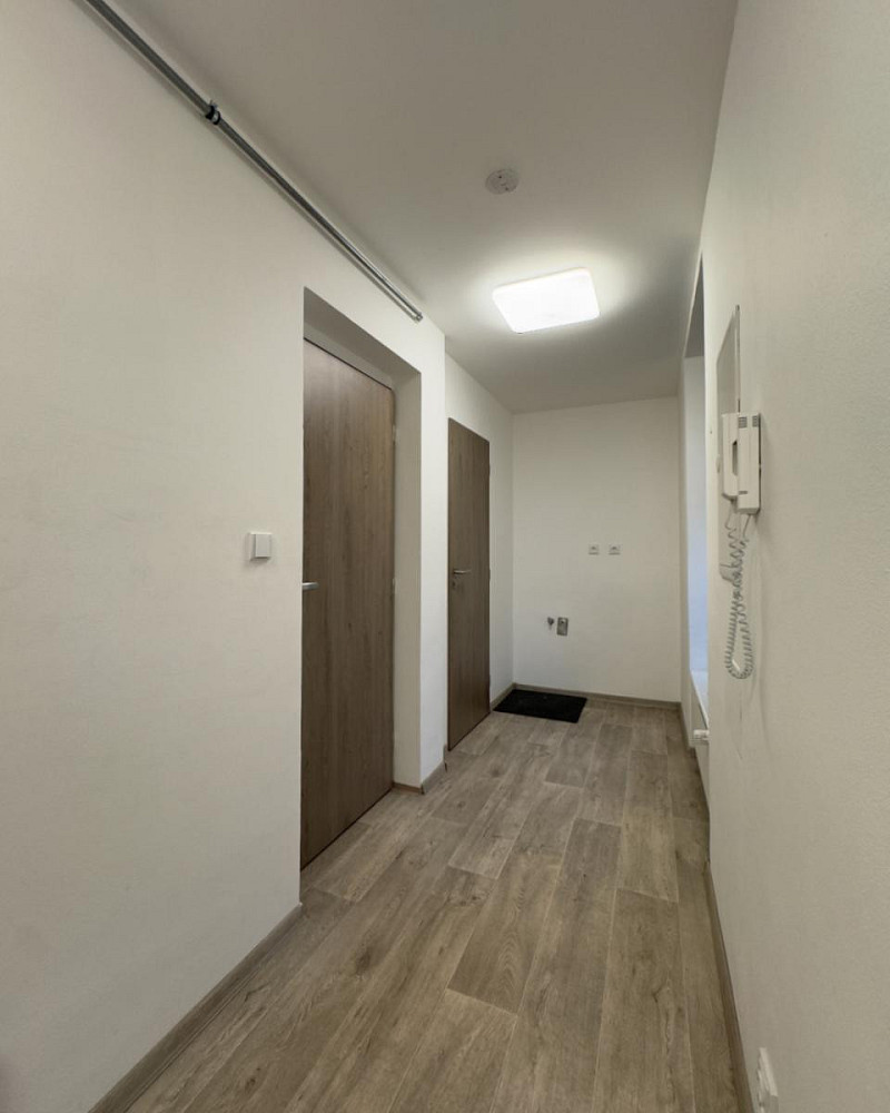 Pronájem bytu 2+kk 42 m² – fotografie 3