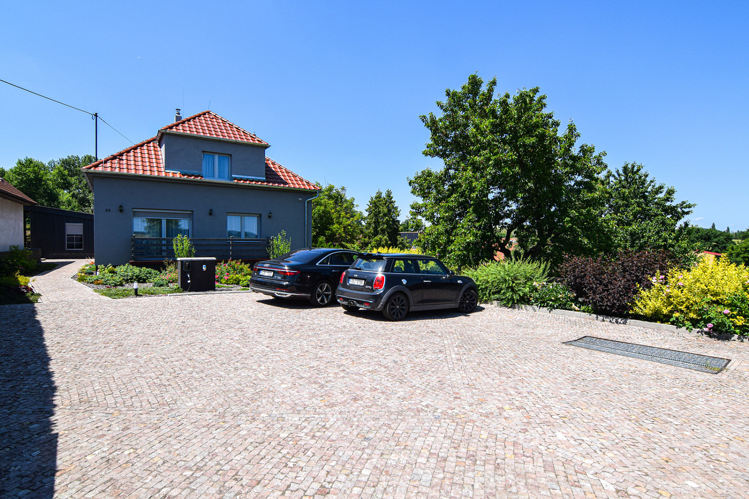 Prodej domu 249 m² s pozemkem 1 250 m²