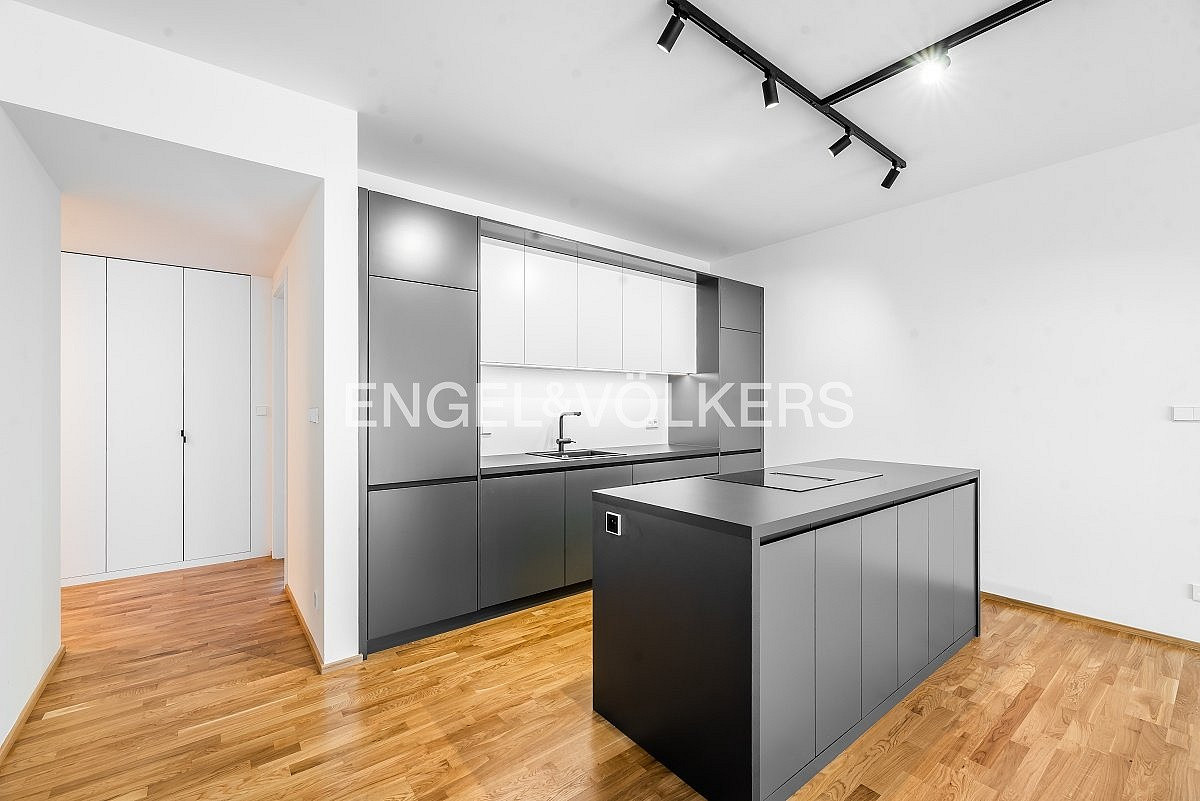 Pronájem bytu 3+kk 115 m² — photo 2