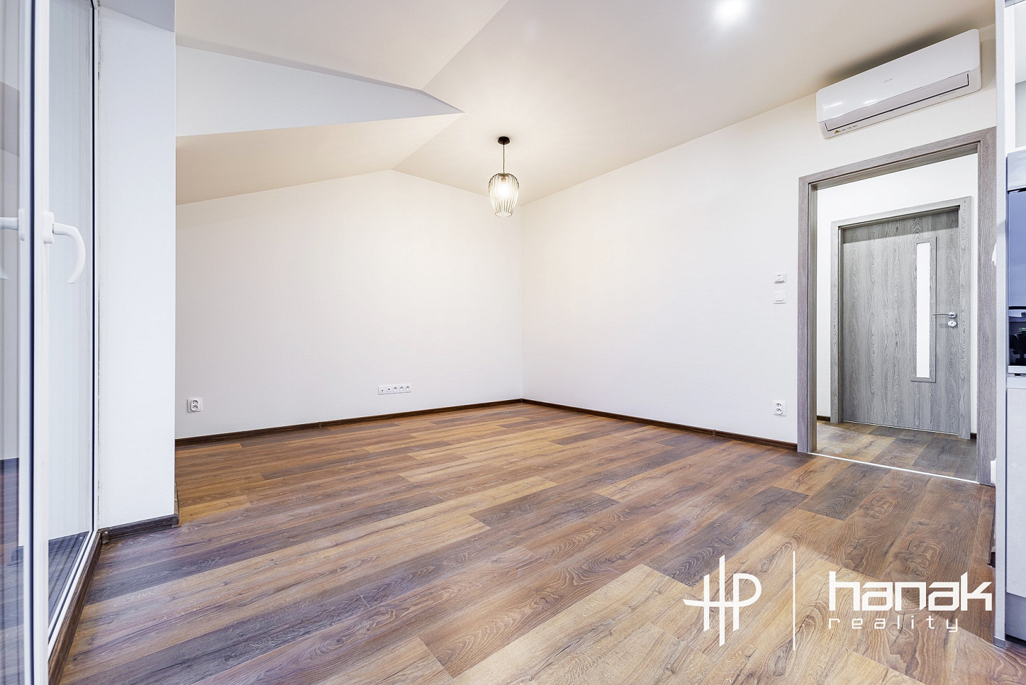 Pronájem bytu 3+kk 64 m² - Więcej
