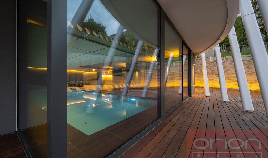 Pronájem bytu 2+kk 70 m², Praha – náhled fotky 22