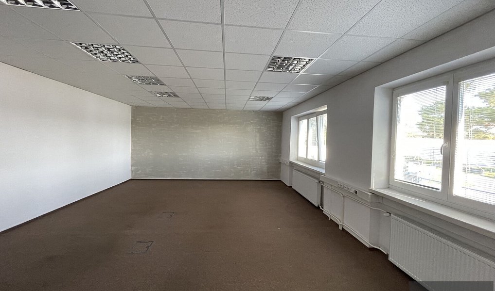 Pronájem skladovacích prostor 1 200 m², Uherský Brod – náhled fotky 8