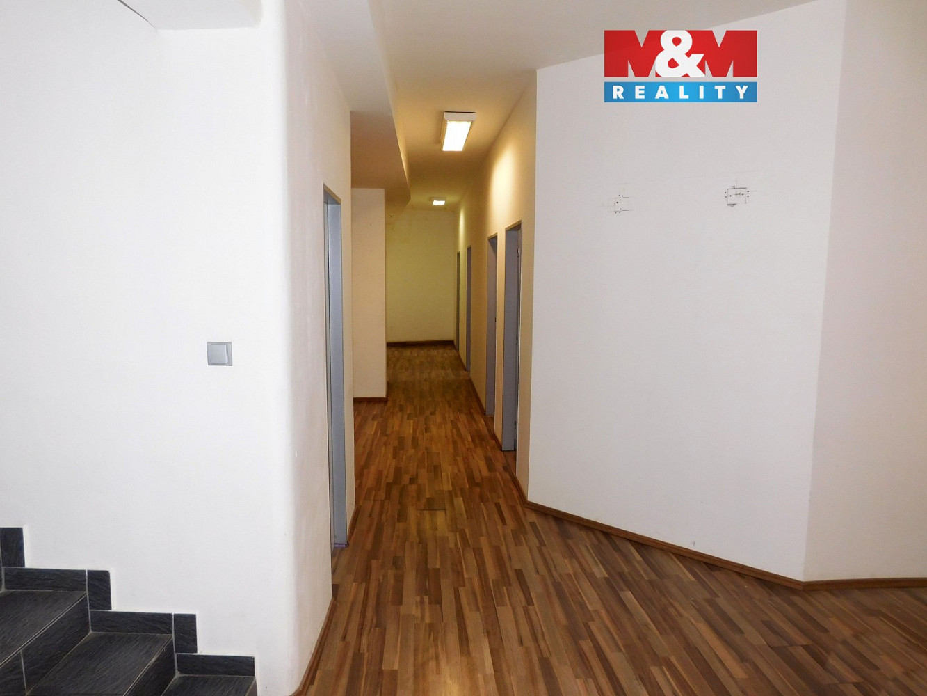 Pronájem obchodních prostor 150 m²