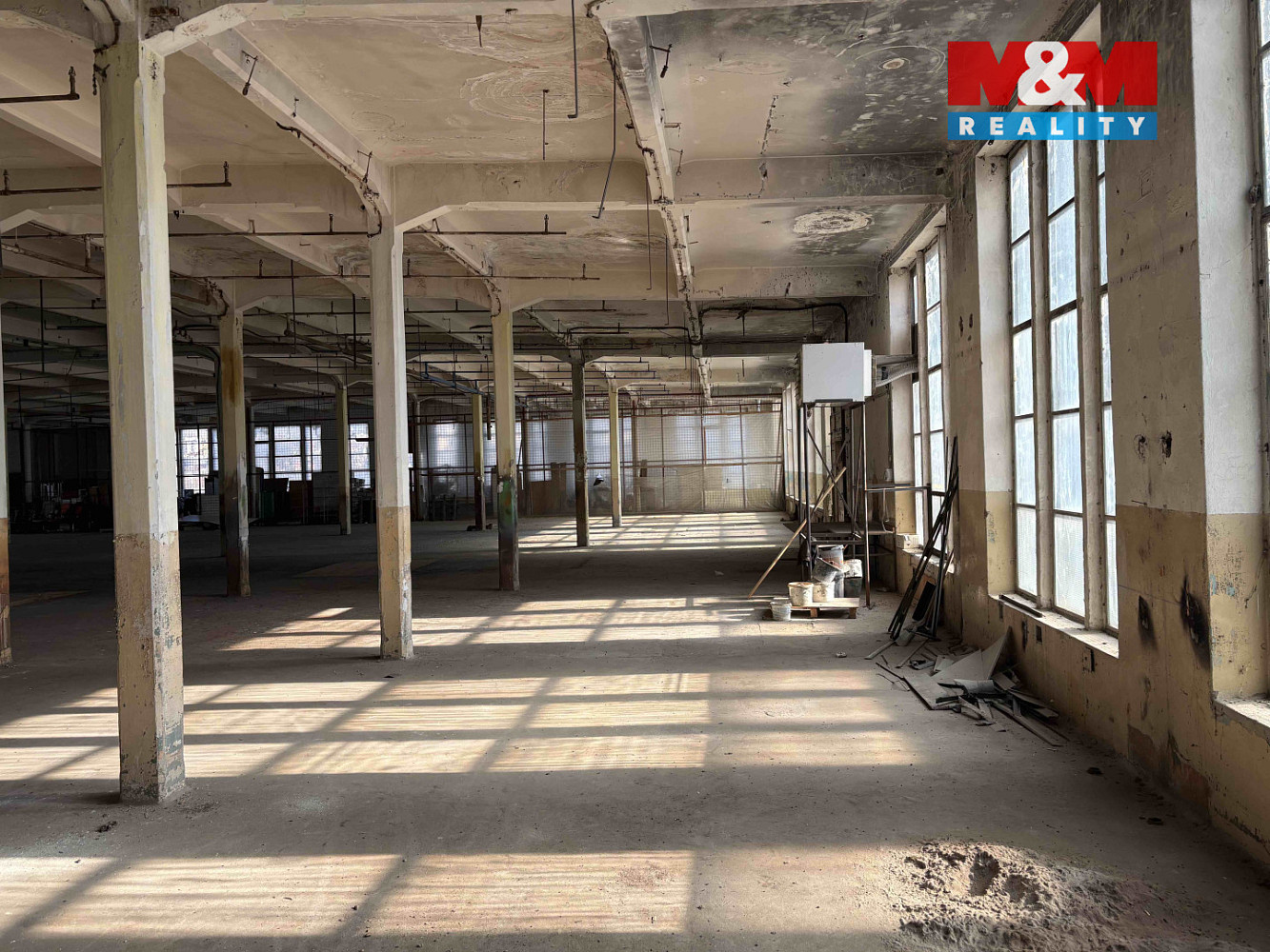 Pronájem výrobních prostor 1 300 m² – fotografie 5