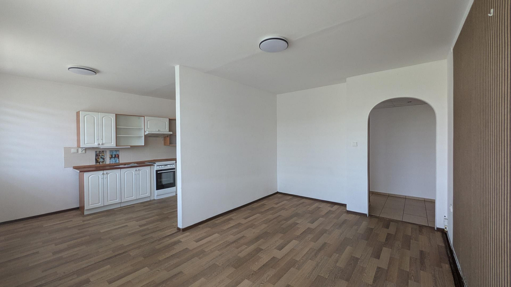 Pronájem bytu 3+kk 55 m² – fotografie 3
