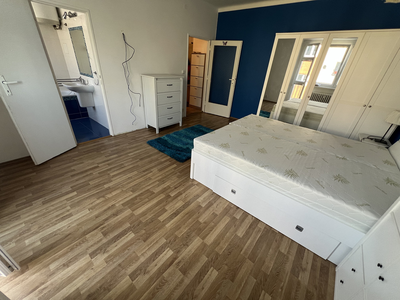 Pronájem bytu 2+kk 45 m² – fotografie 3