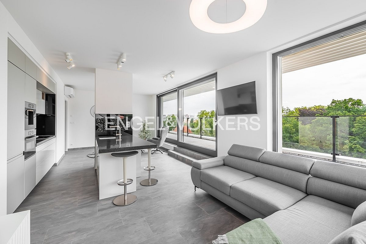 Pronájem bytu 2+kk 70 m² — photo 2