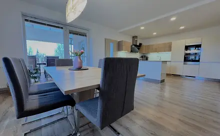 Prodej domu 451 m² s pozemkem 2 532 m², Velešovice, okres Vyškov