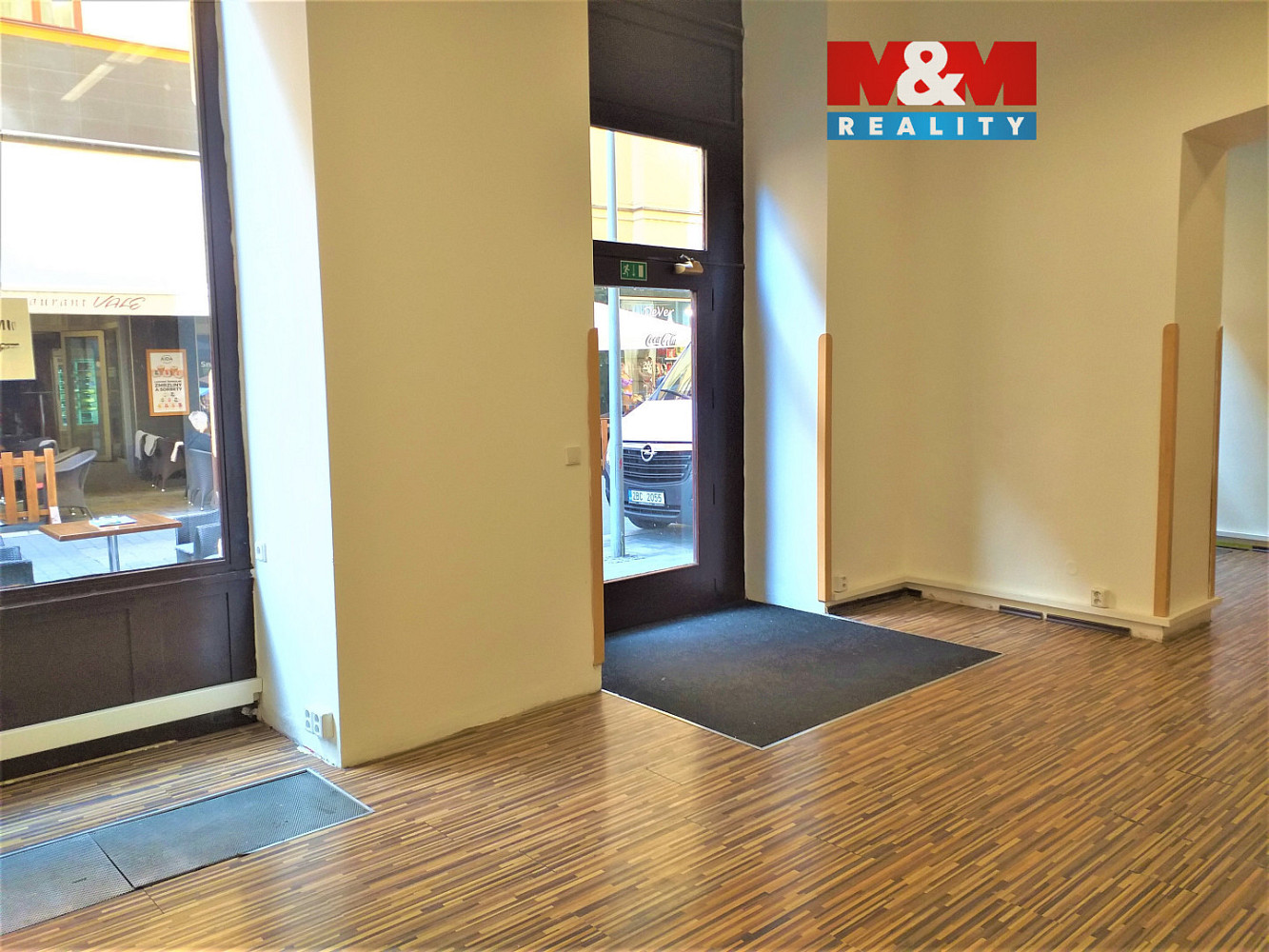 Pronájem obchodních prostor 105 m²