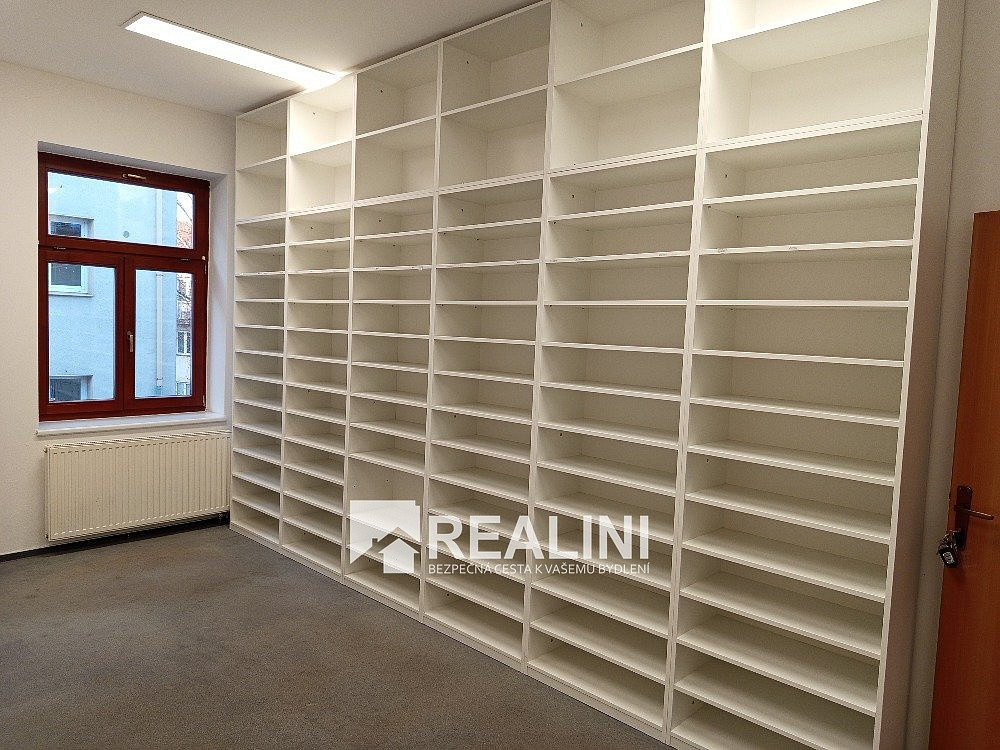 Pronájem kanceláře o výměře 18,15 m² v centru Karviná - Fryštát – pohled 3