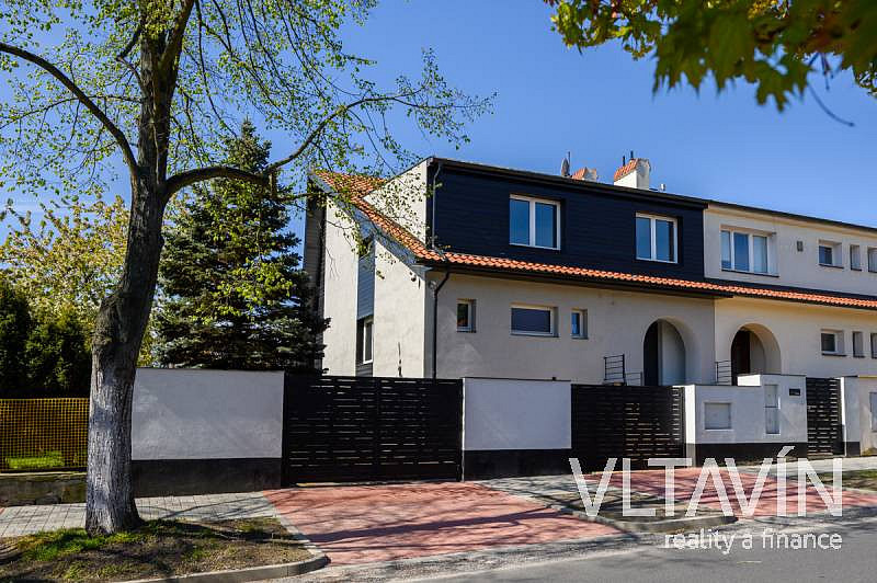Prodej domu 232 m² s pozemkem 391 m² – fotografie 5