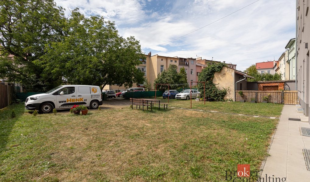 Prodej bytu 4+kk 100 m², Opava – náhled fotky 27