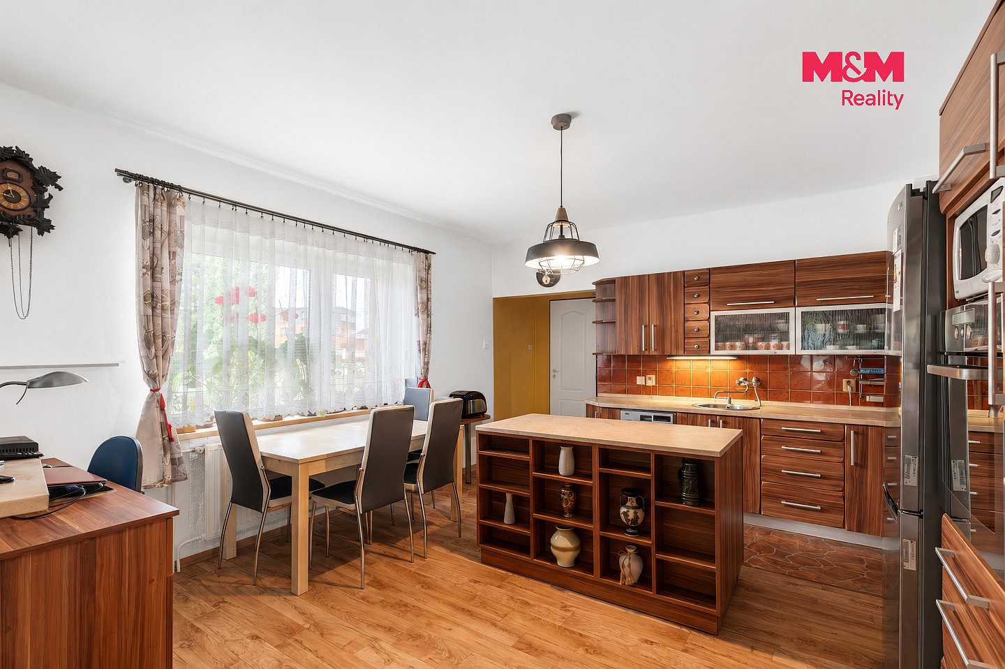 Prodej domu 190 m² s pozemkem 1 101 m² — photo 2
