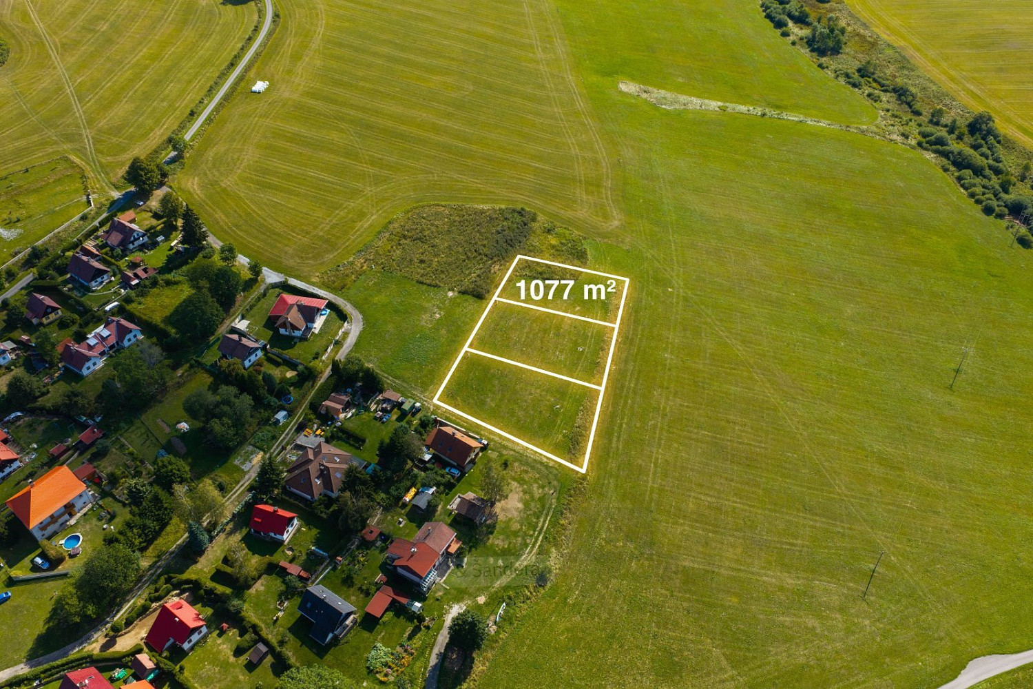 Prodej stavebního pozemku 1 077 m² – fotografie 4