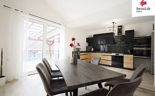 Prodej domu 186 m² s pozemkem 1 155 m², Vystrkov, okres Pelhřimov