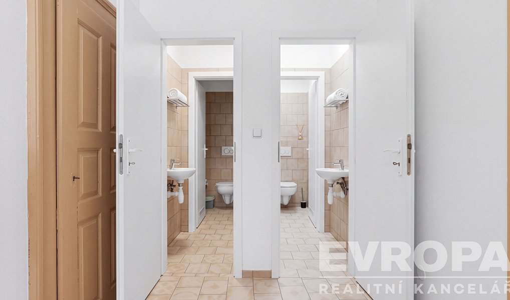 Pronájem kanceláře 150 m², Rokycany – náhled fotky 11