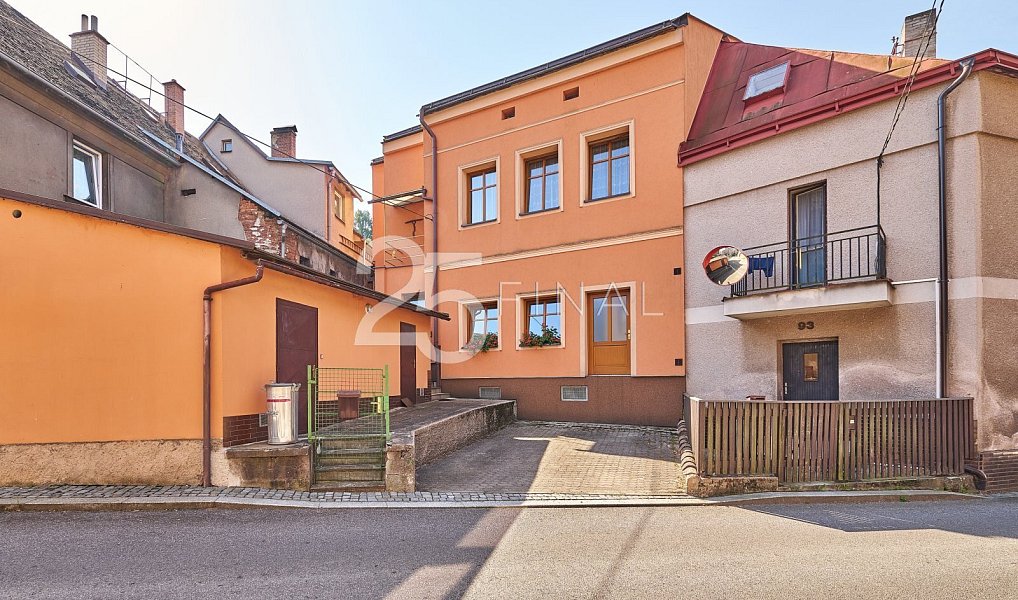 Prodej domu 199 m² s pozemkem 215 m², Úpice – náhled fotky 8