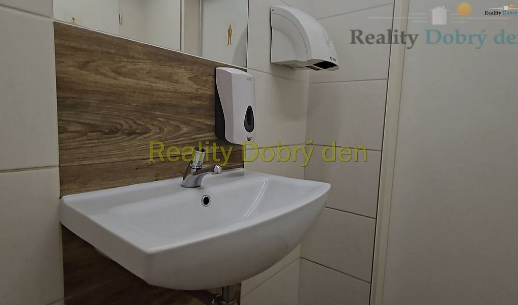 Pronájem obchodních prostor 117 m², Opava – náhled fotky 20