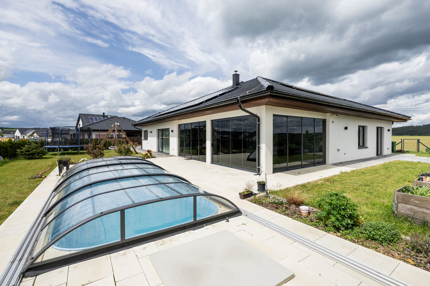 Prodej domu 205 m² s pozemkem 1 140 m²