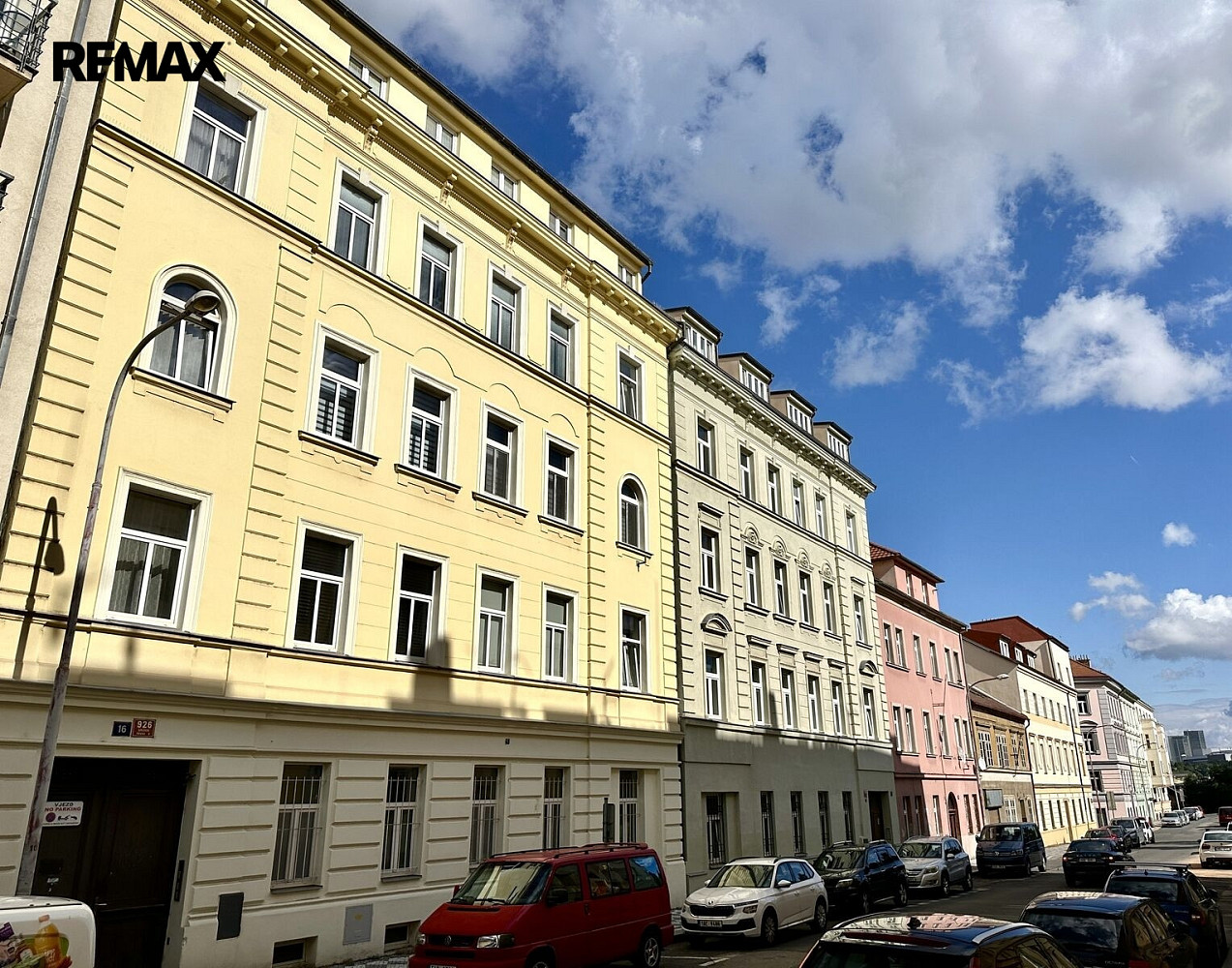 Prodej nájemního domu, činžáku 736 m² – fotografie 2