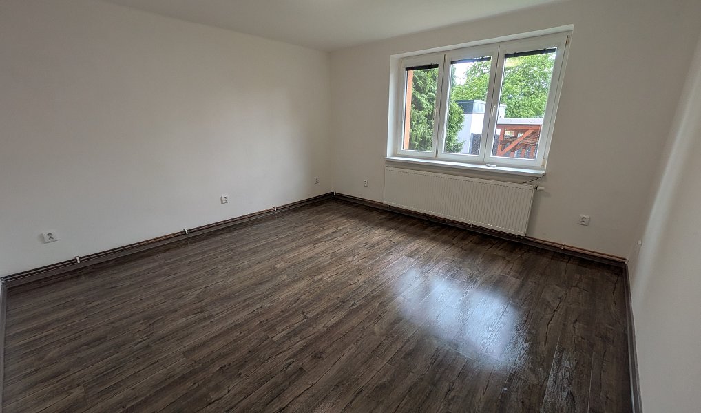 Prodej bytu 3+1 79 m², Hradec Králové – náhled fotky 4