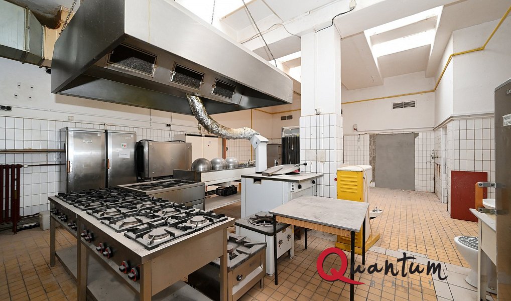 Pronájem komerčního objektu (jiného typu) 374 m², Praha – náhled fotky 2