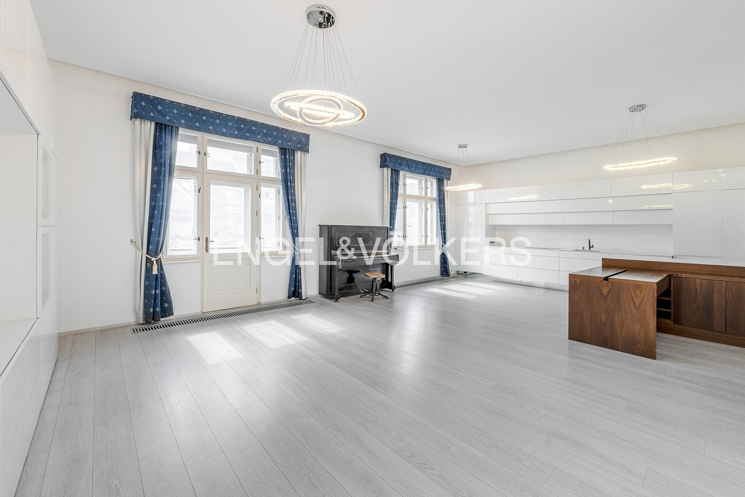 Pronájem bytu 2+kk 81 m²