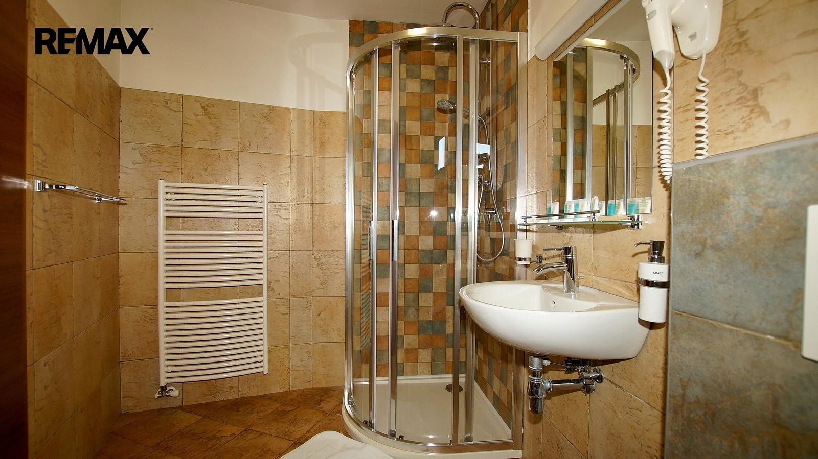 Prodej ubytovacího objektu 1 630 m² — photo 5