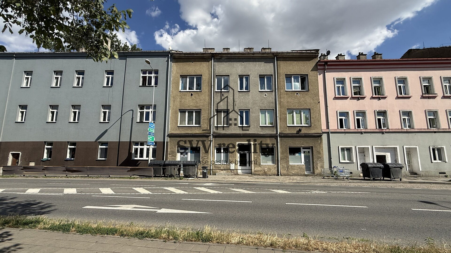 Prodej nájemního domu, činžáku 450 m²