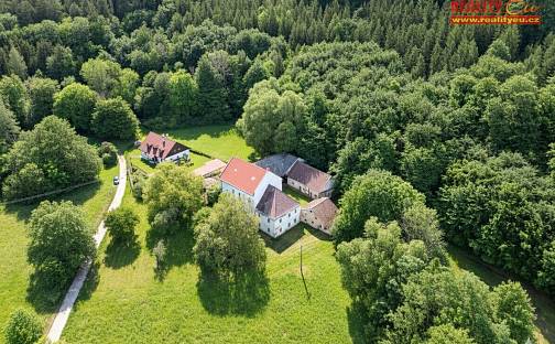 Prodej domu 970 m² s pozemkem 30 937 m², Chvalkovice - Malá Bukovina, okres Náchod