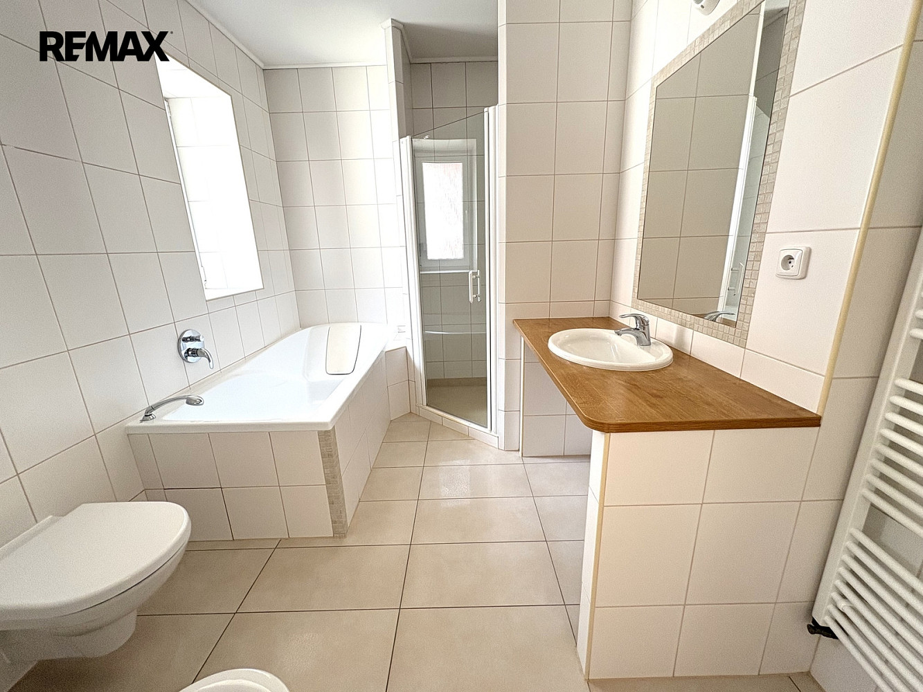 Pronájem bytu 4+1 130 m² — photo 4