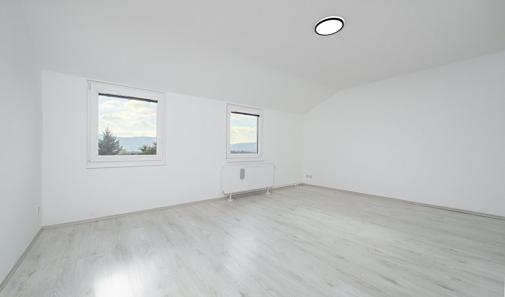 Pronájem bytu 4+1 77 m², Liberec – náhled fotky 6