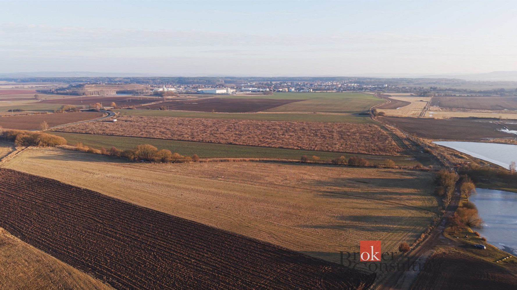 Prodej stavebního pozemku 12 377 m² – fotografie 2