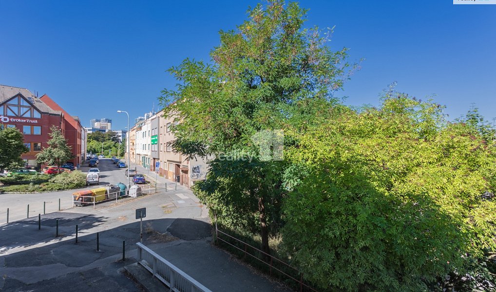 Prodej bytu 2+kk 76 m², Praha – náhled fotky 20