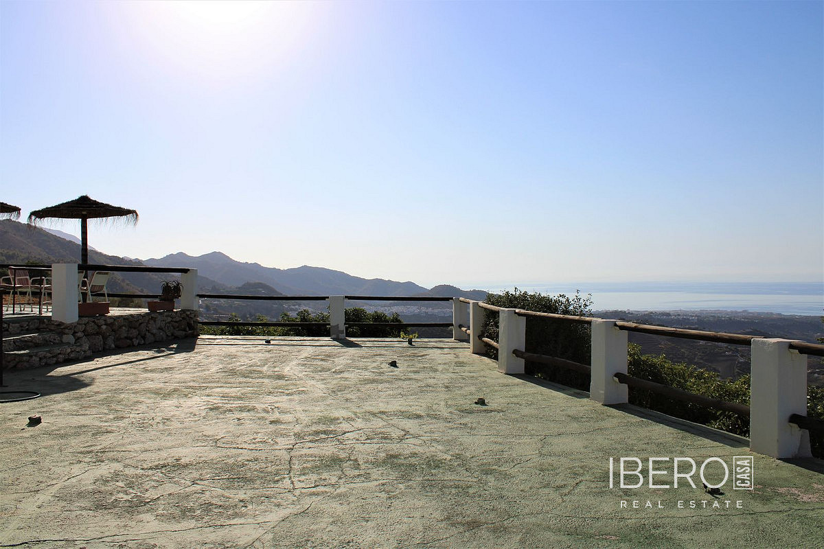 Prodej domu 423 m² s pozemkem 12 109 m² — photo 2